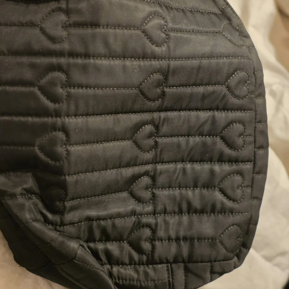 Betsey Johnson Black Quilted Heart Cosmetic Bag Rainbow Zipper